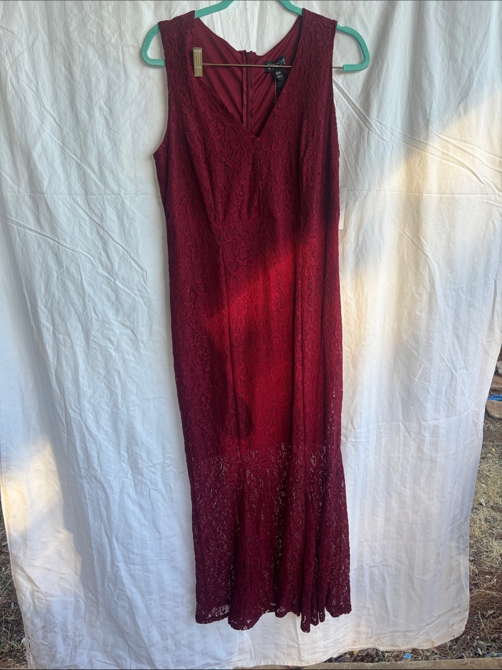 Sleeveless Burgundy Lace Maxi Dress with V-Neck